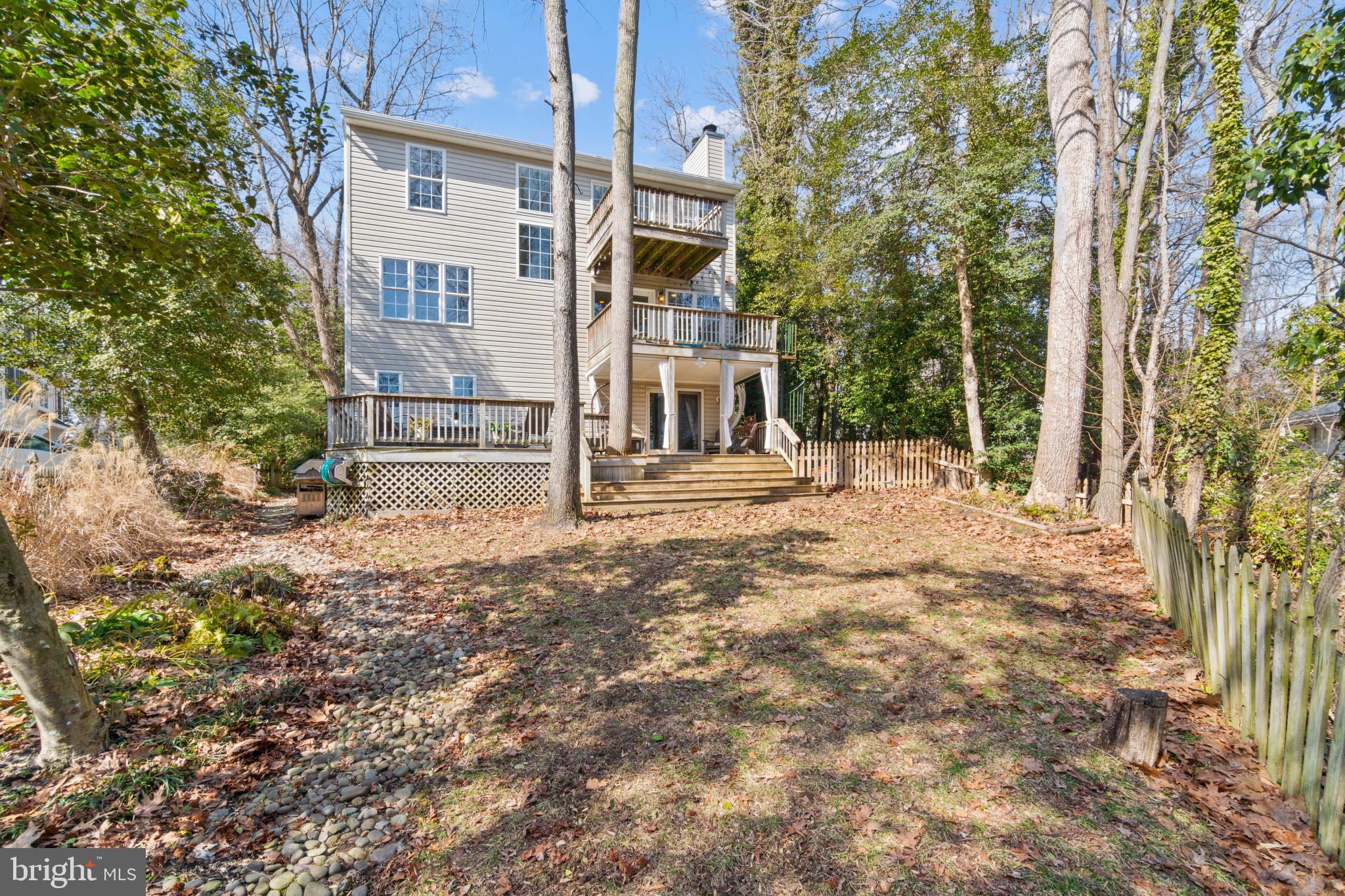 ANNAPOLIS ROADS - Residential