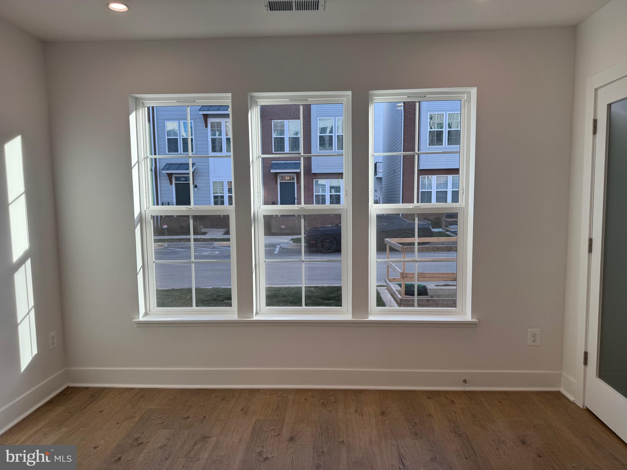 FARMSTEAD DISTRICT - Residential Lease