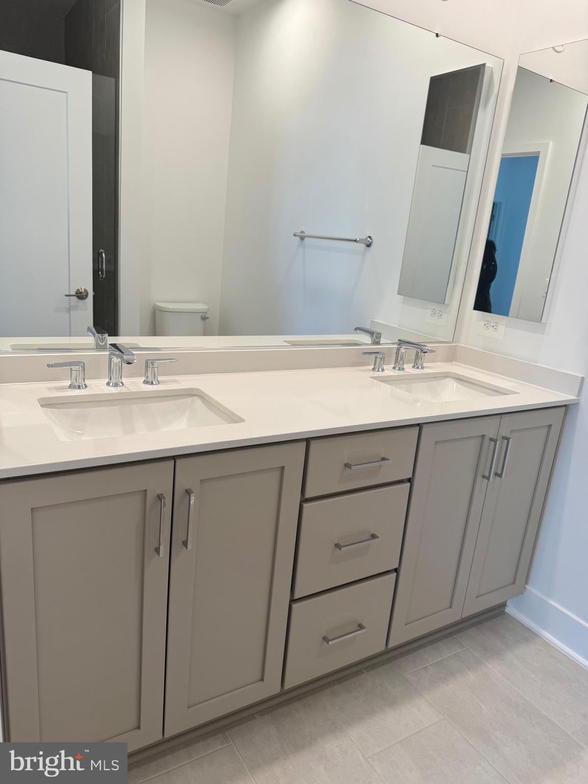 FARMSTEAD DISTRICT - Residential Lease