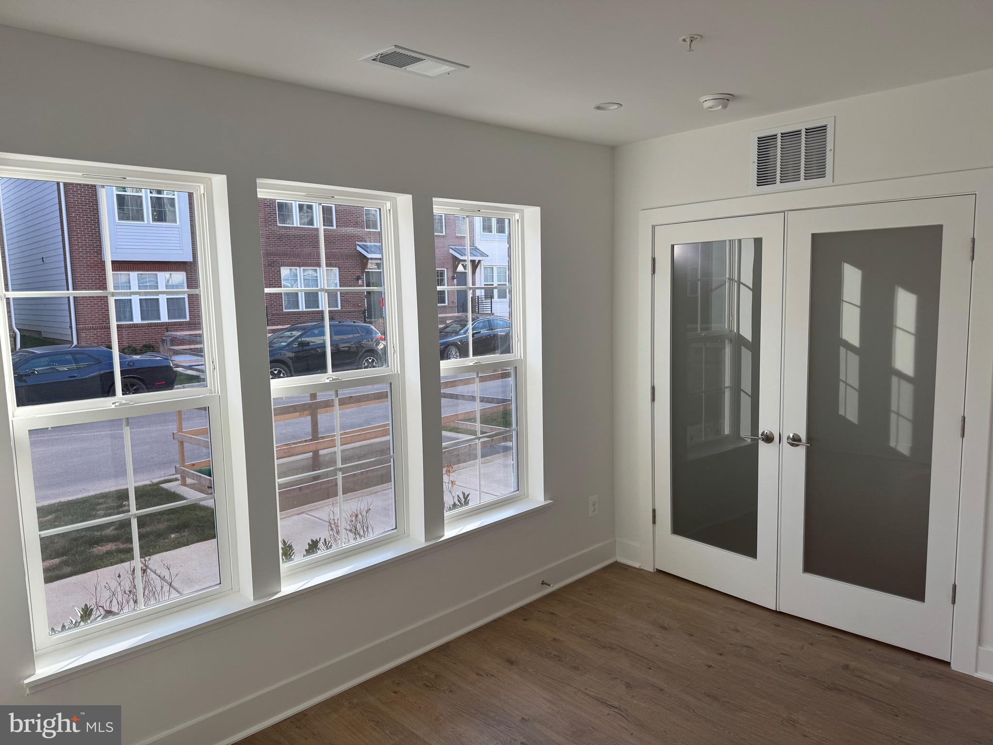 FARMSTEAD DISTRICT - Residential Lease