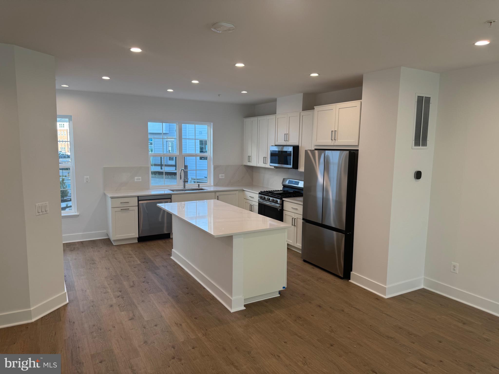 FARMSTEAD DISTRICT - Residential Lease