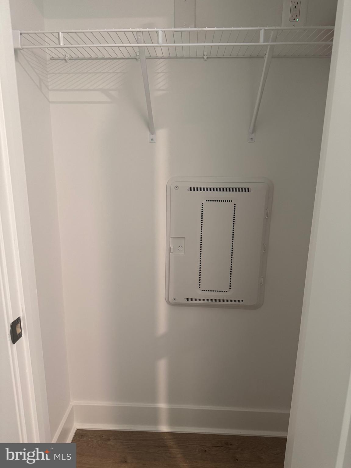 FARMSTEAD DISTRICT - Residential Lease