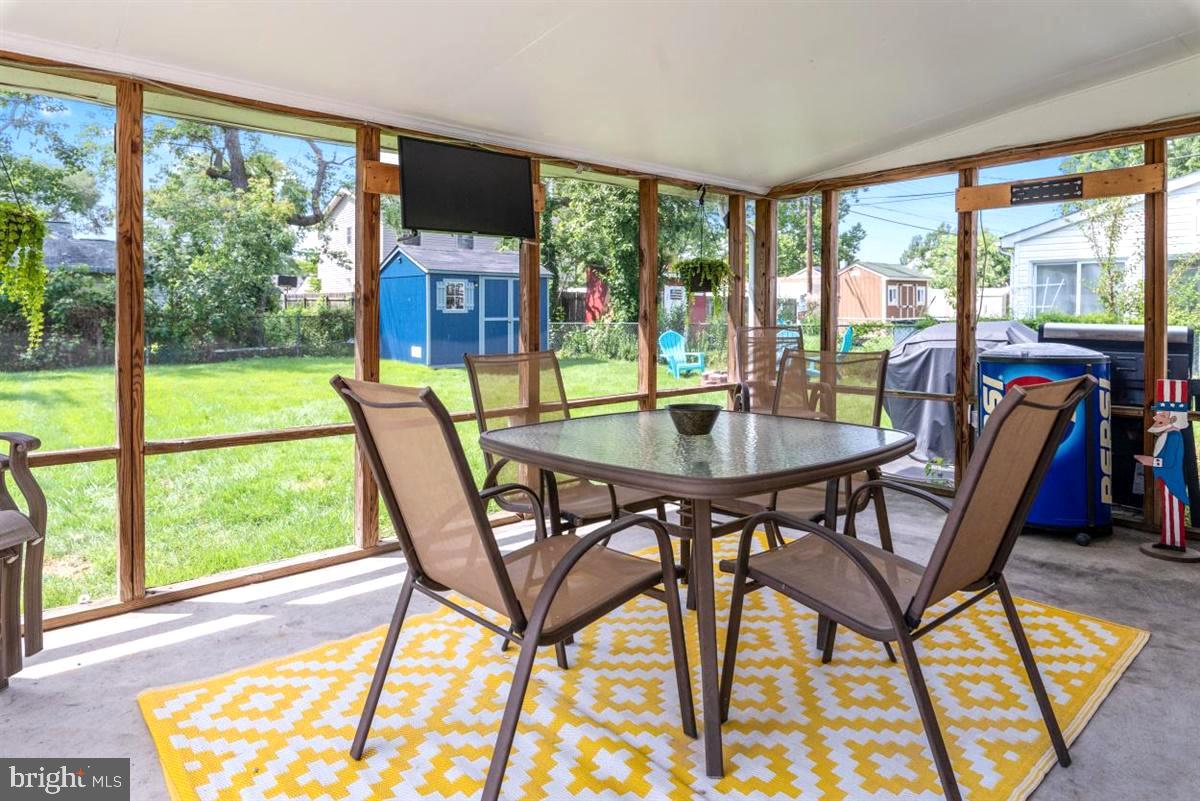 MUNROE GARDENS - Residential