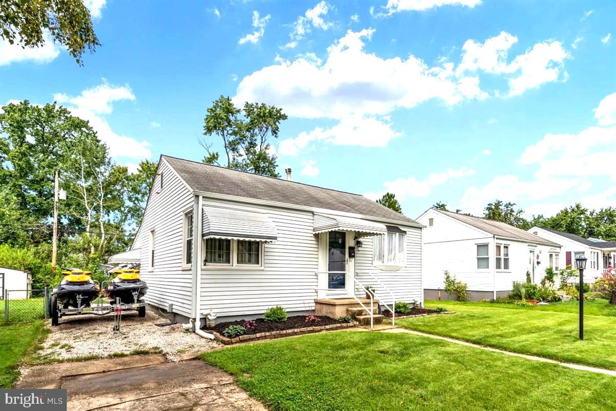 MUNROE GARDENS - Residential