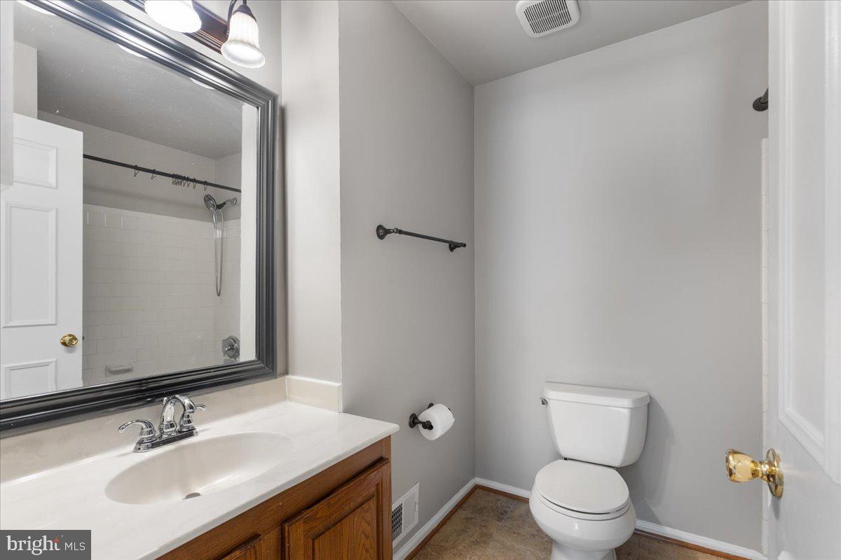 LAKE RIDGE - Residential