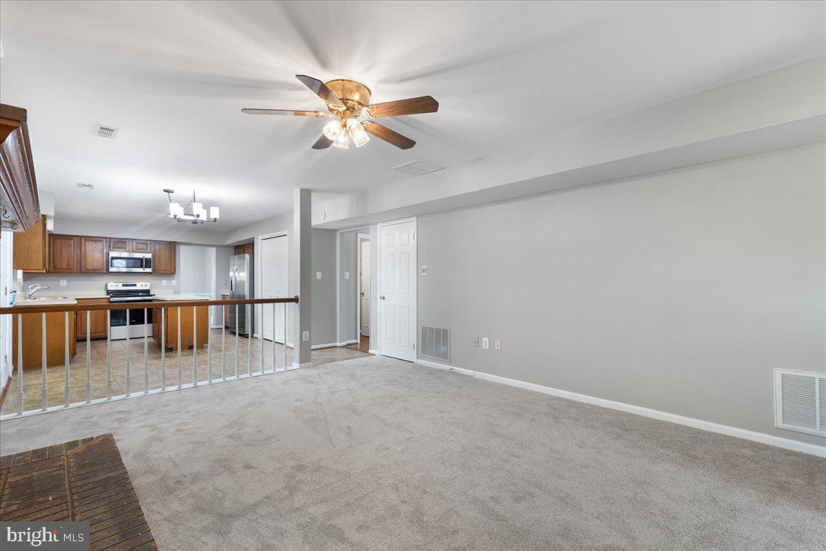 LAKE RIDGE - Residential