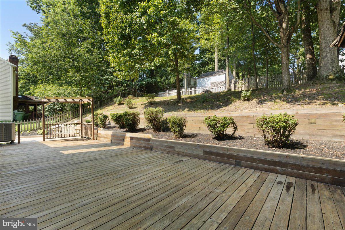 LAKE RIDGE - Residential