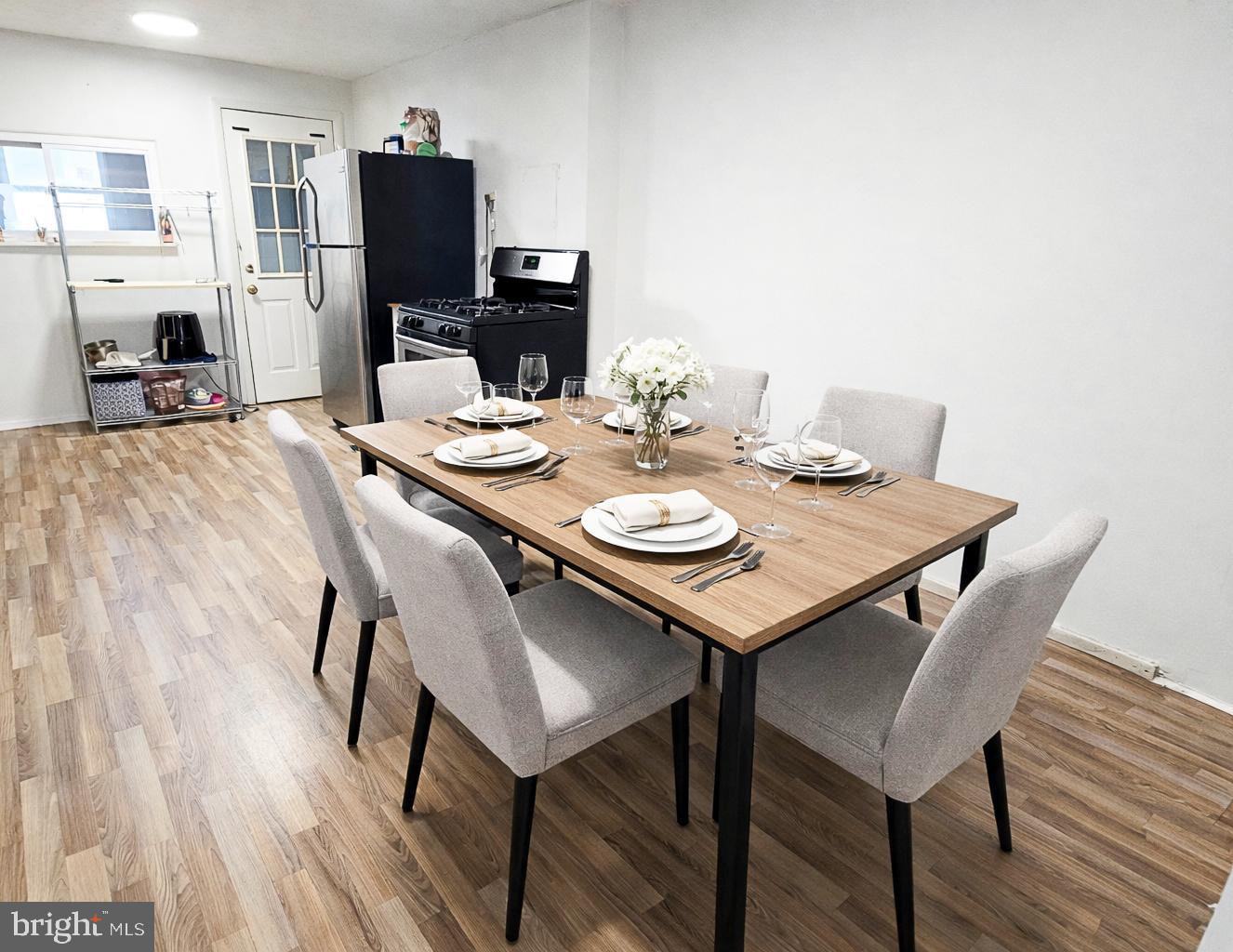 RIVERSIDE - Residential