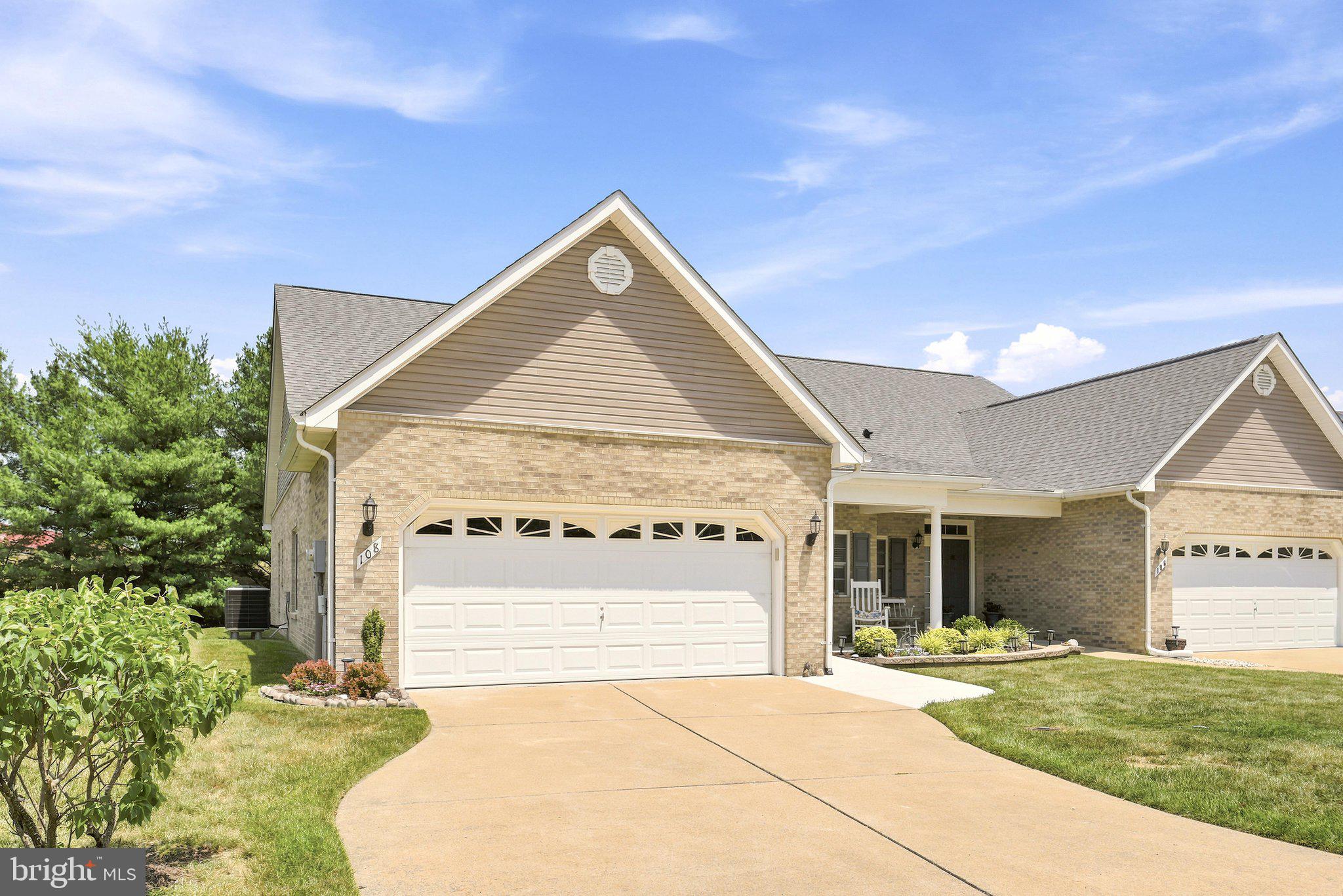 108 BAYBERRY COURT