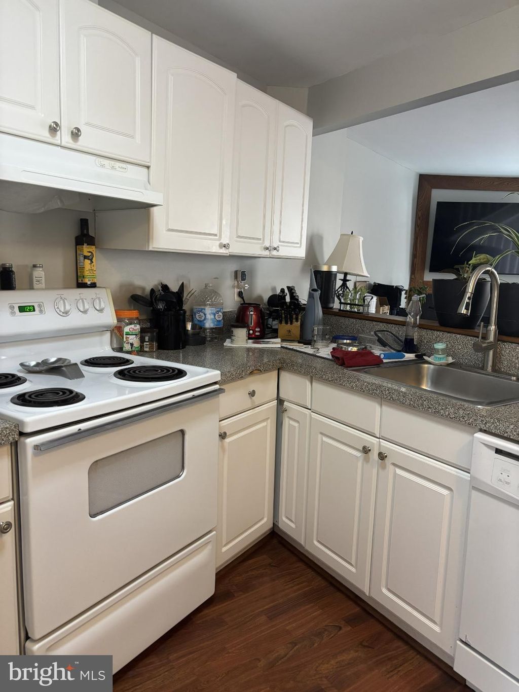 Photo of 11186 Silentwood Lane, RESTON, VA 20191 (MLS # VAFX2281924)