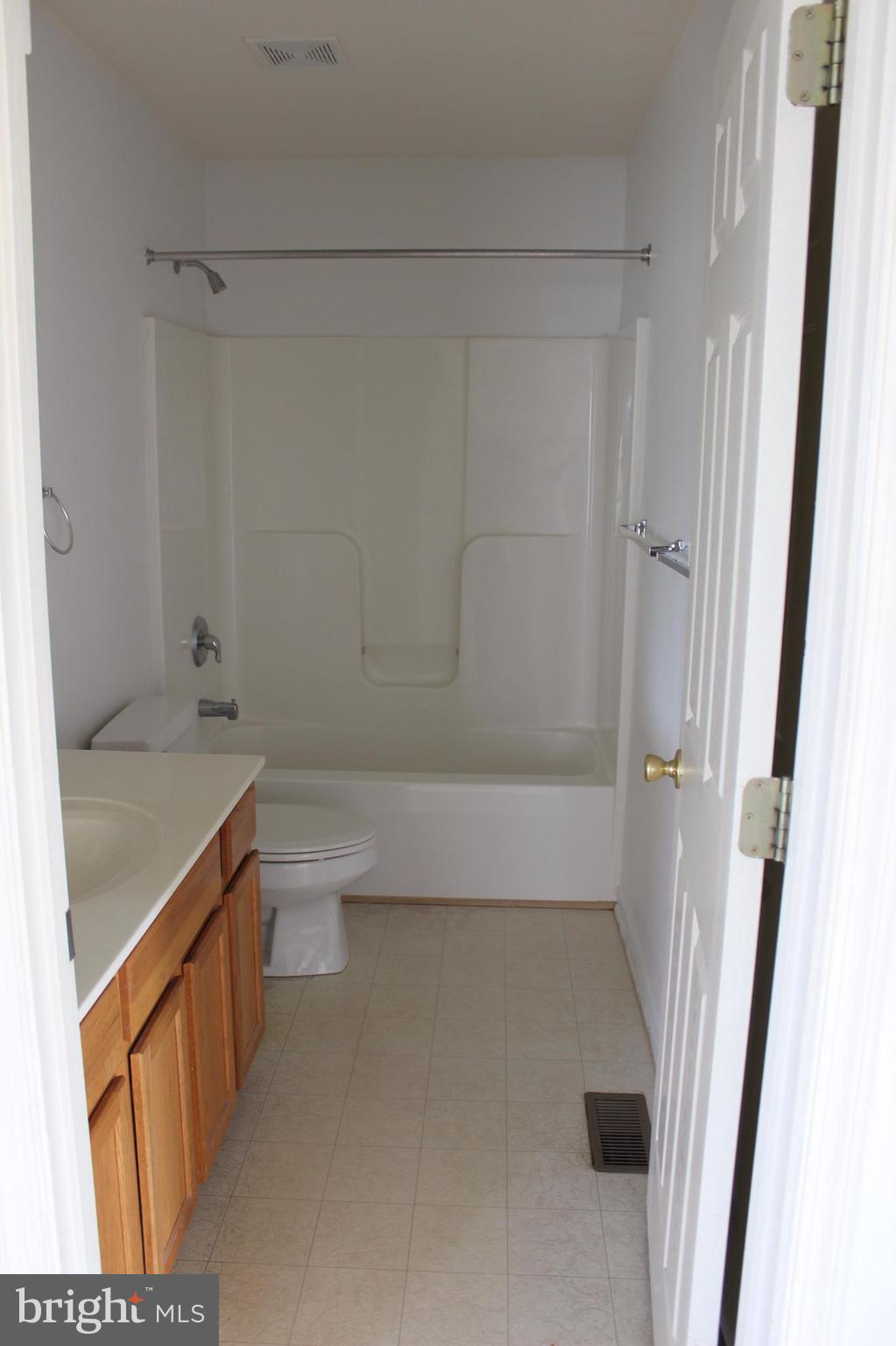 CAMBRIDGE - Residential Lease