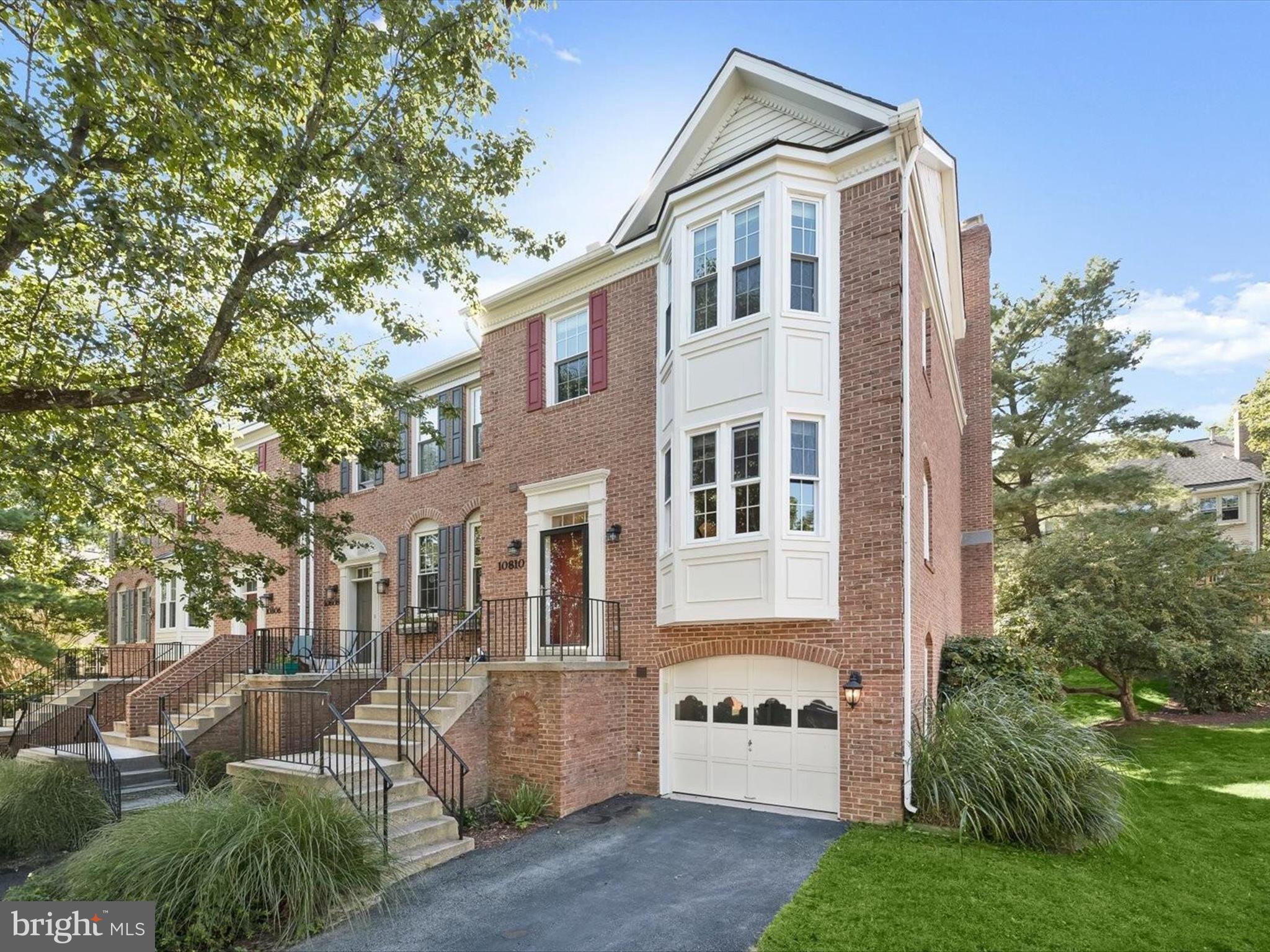 Spacious 3+ story brick end-unit townhome in Kensington Heights! Just a short walk to school, shopping, dining, and Metro, this home balances convenience with retreat.
Beautiful hardwood floors, tall windows, and classic moldings welcome you to the main level. Open living and dining areas flow into an updated eat-in kitchen with stainless steel appliances, granite countertops, soft-close cabinetry, and a sunny breakfast nook with deck access ideal for entertaining or relaxing.
Upstairs, the primary suite features vaulted ceilings, a skylight, new LVP flooring, a recently renovated en-suite bath, and a versatile loft with built-in shelving. Two additional bedrooms and a full bath complete the upper level.
The lower-level family room, filled with natural light, offers walkout access to the patio and fenced backyard, plus a cozy brick fireplace. With smart-home upgrades such as an interactive doorbell, patio security camera, and app-controlled lighting, this home is truly move-in ready.
******************************************************************************************************************
📌 Offer Deadline: Monday, September 15th at 12:00 PM (noon).
Please submit all offers by this time. Thank you for your interest!