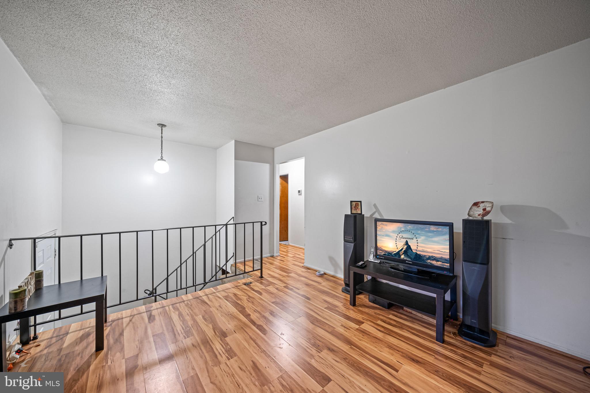 SPRING BRANCH ESTATES - Residential