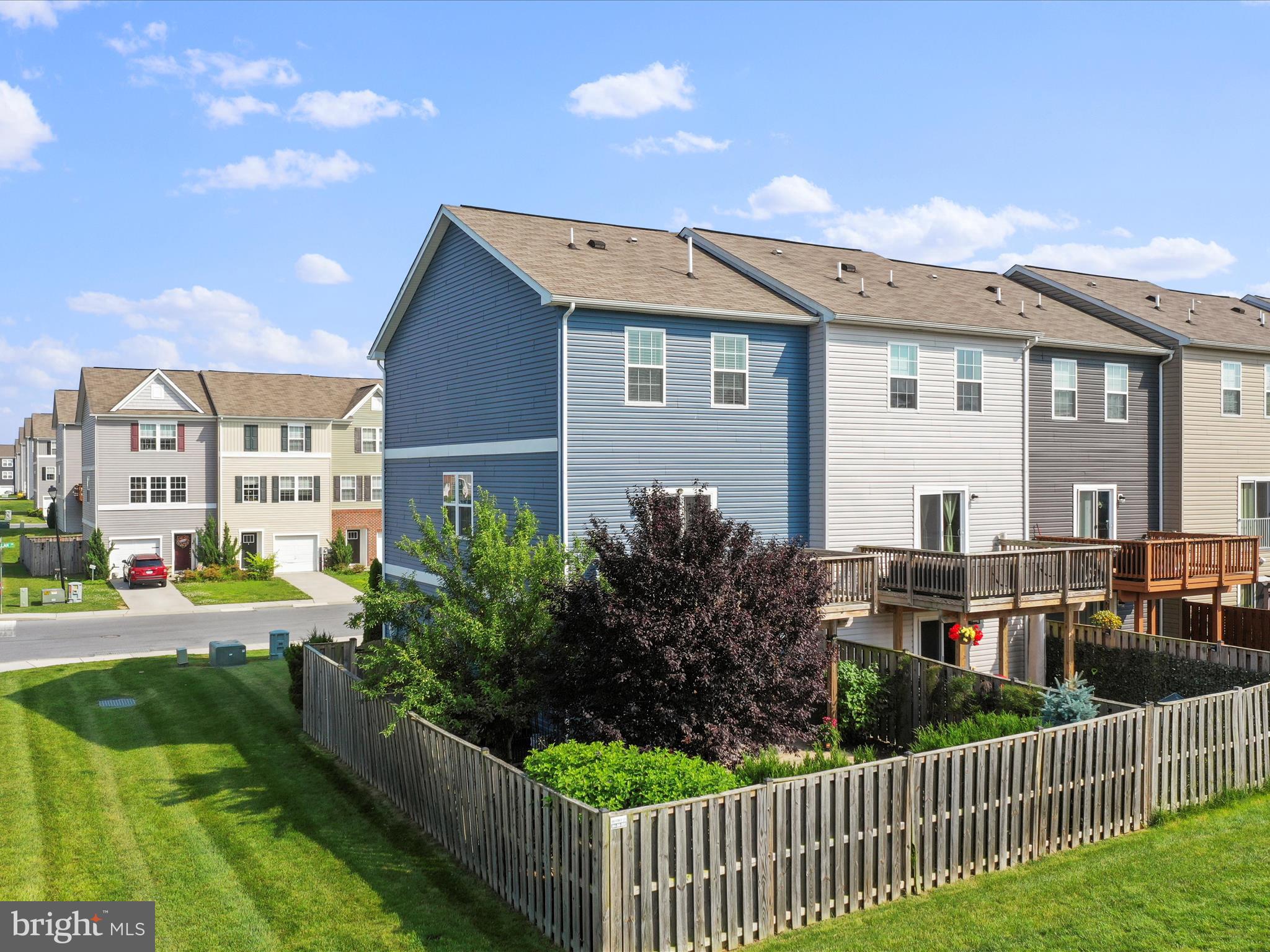 BERKELEY RIDGE - Residential