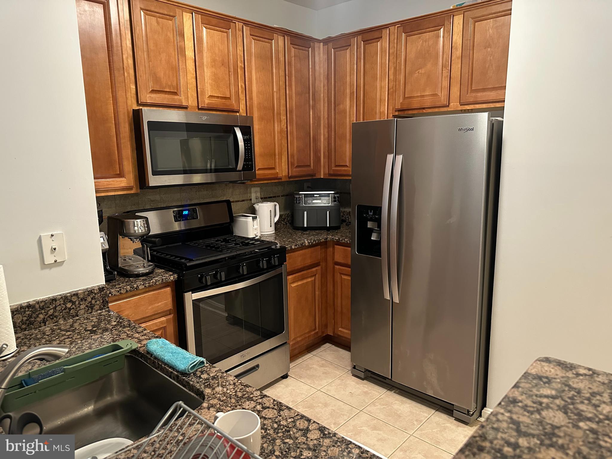 FAIRFAX RIDGE - Residential Lease