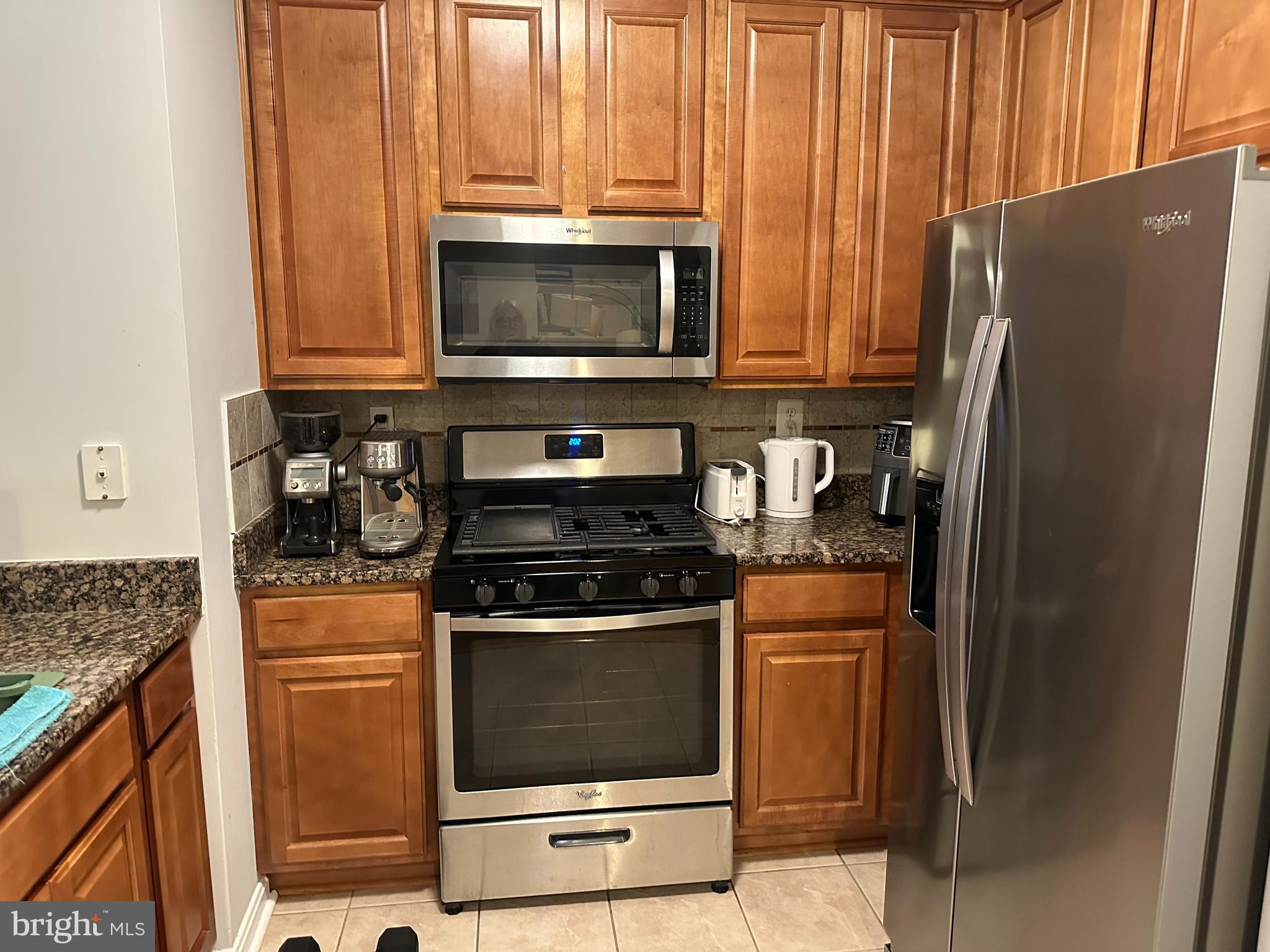 FAIRFAX RIDGE - Residential Lease