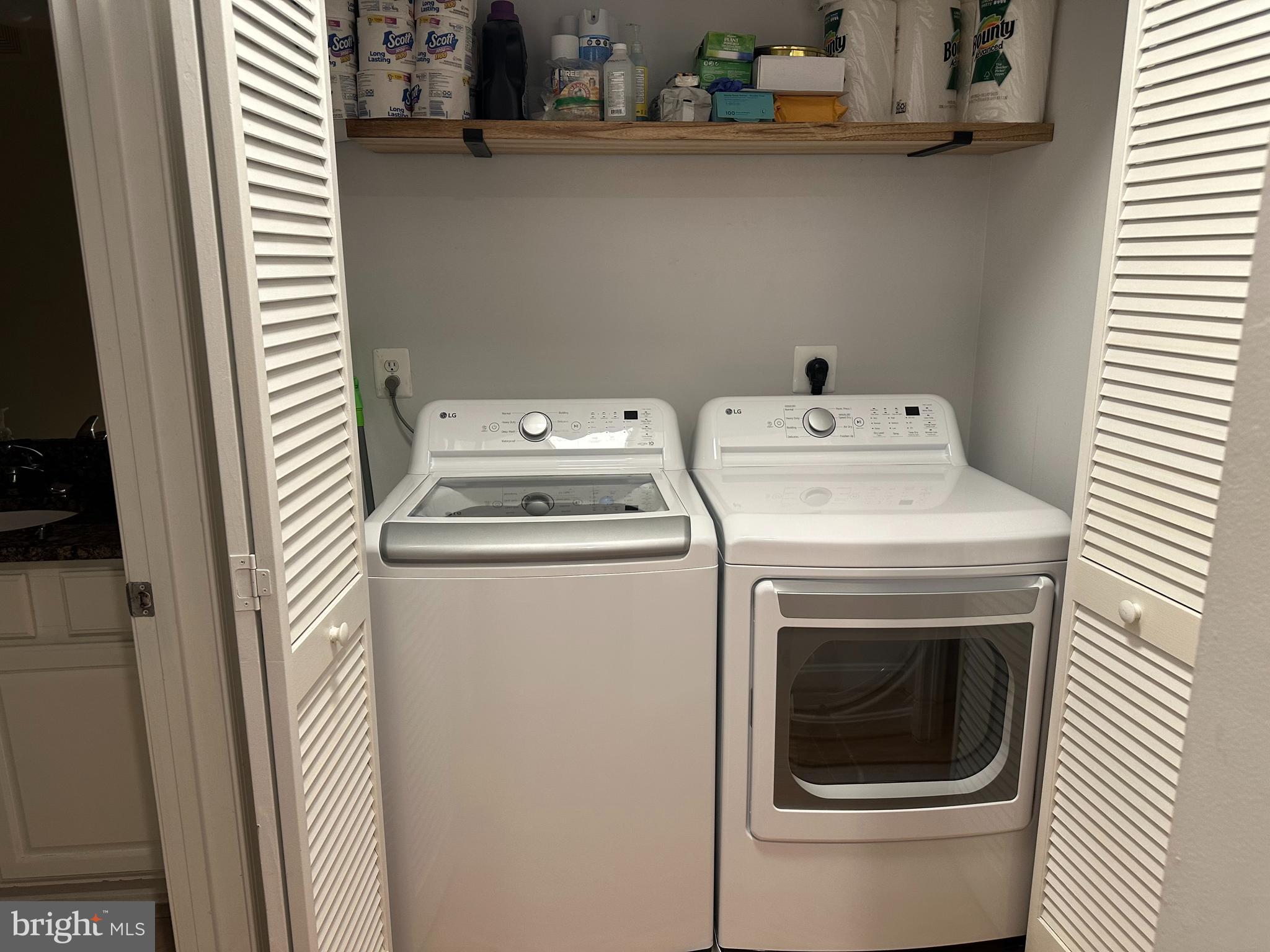 FAIRFAX RIDGE - Residential Lease