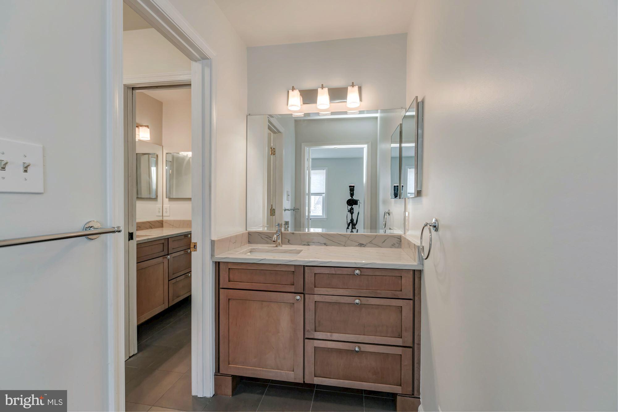 DOMINION SQUARE - Residential