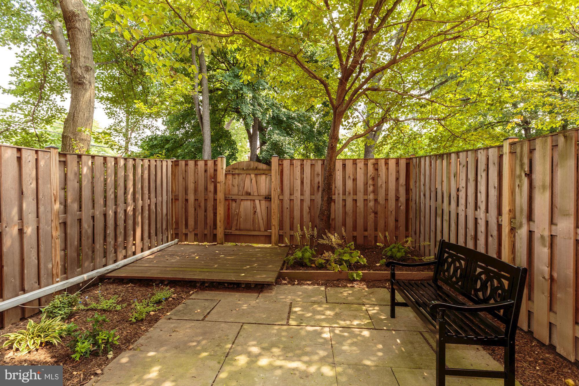 DOMINION SQUARE - Residential