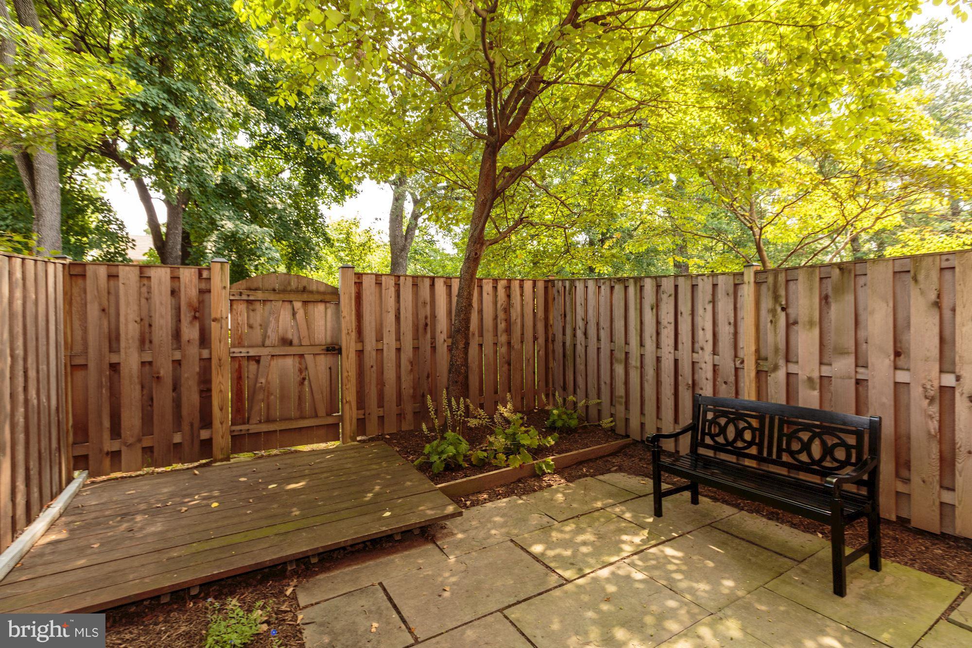 DOMINION SQUARE - Residential