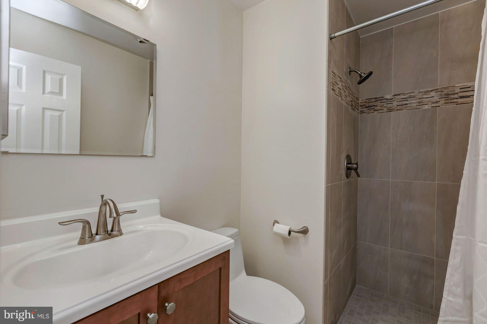 DOMINION SQUARE - Residential