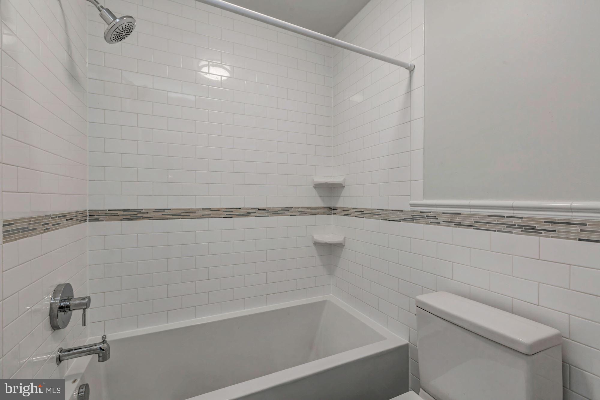 DOMINION SQUARE - Residential