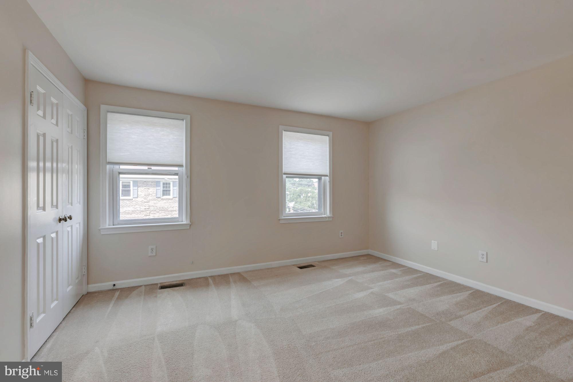 DOMINION SQUARE - Residential