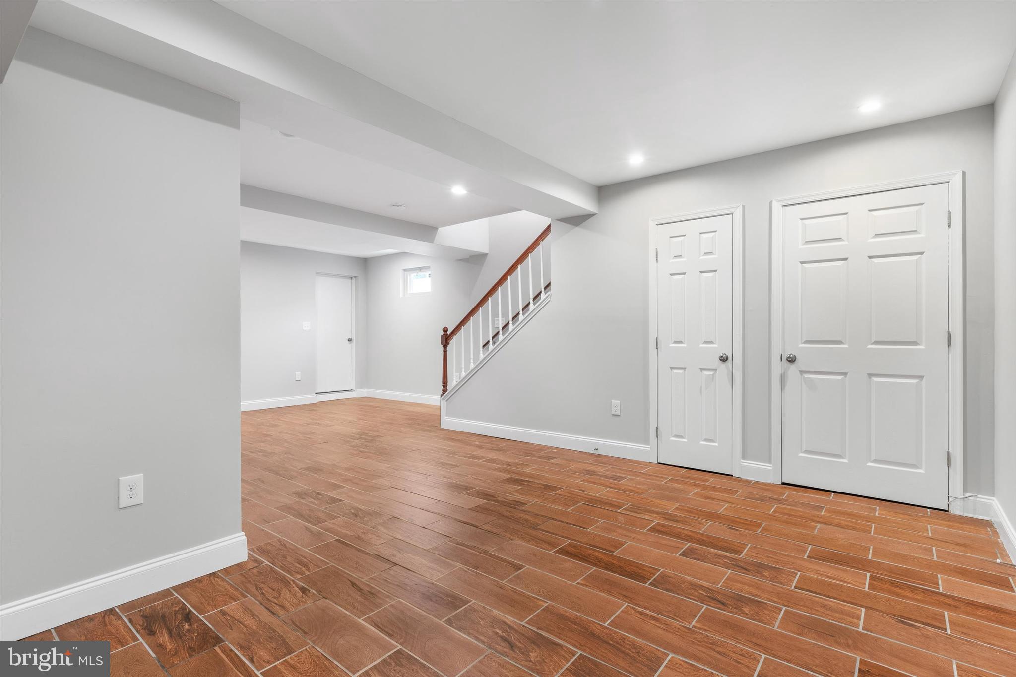 BAR HARBOR MANOR - Residential