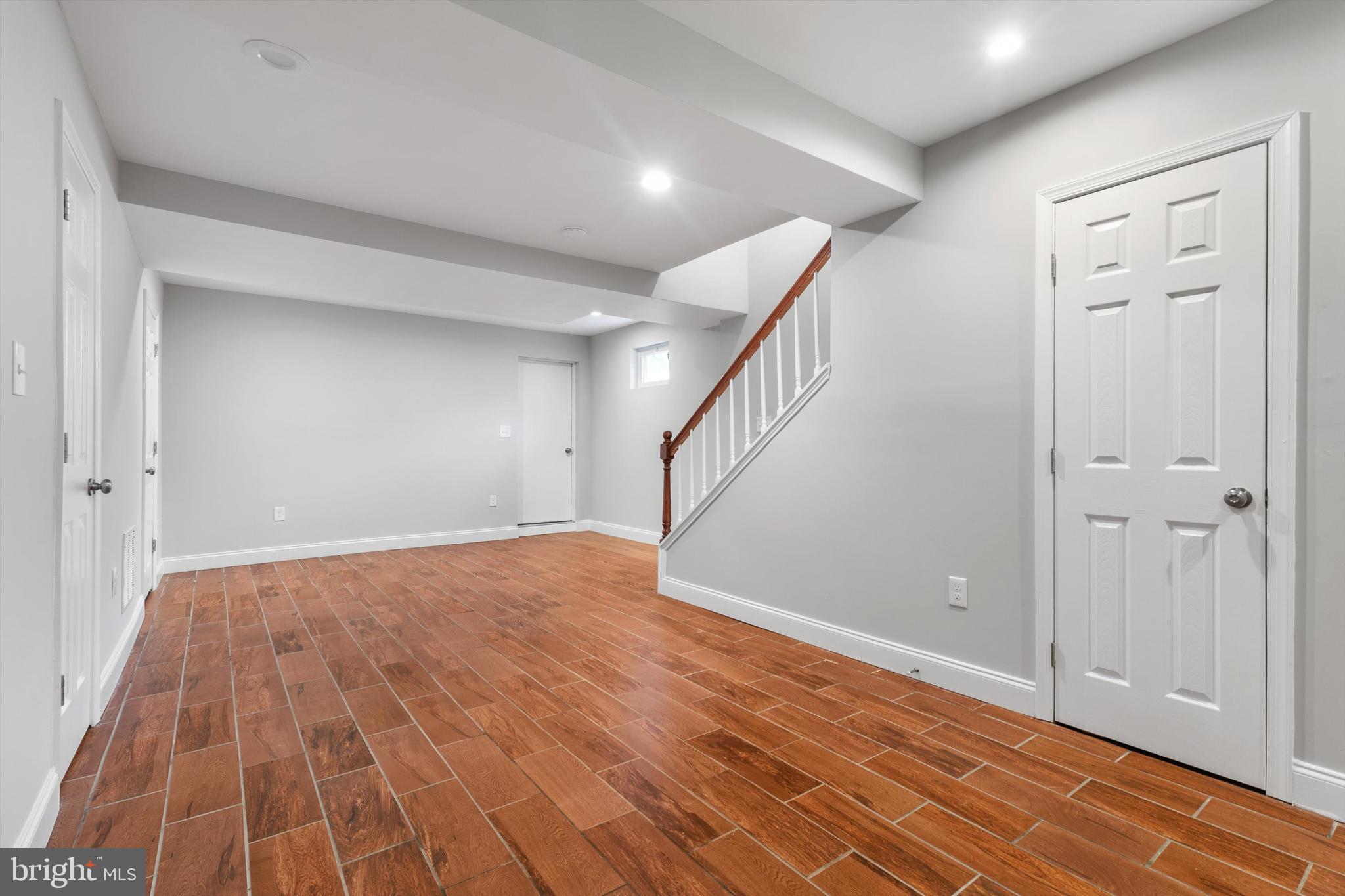 BAR HARBOR MANOR - Residential