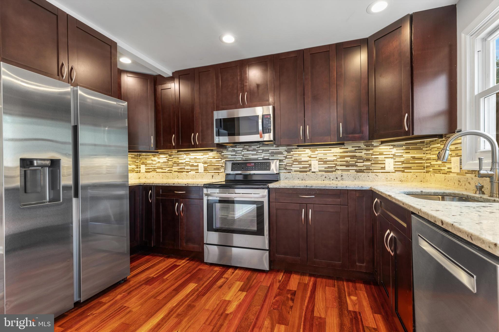 BAR HARBOR MANOR - Residential