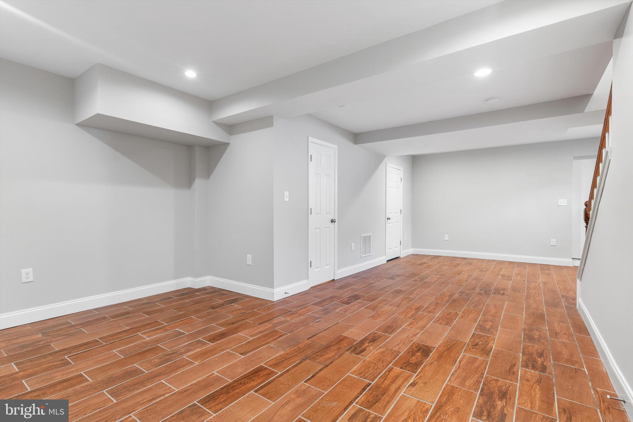 BAR HARBOR MANOR - Residential