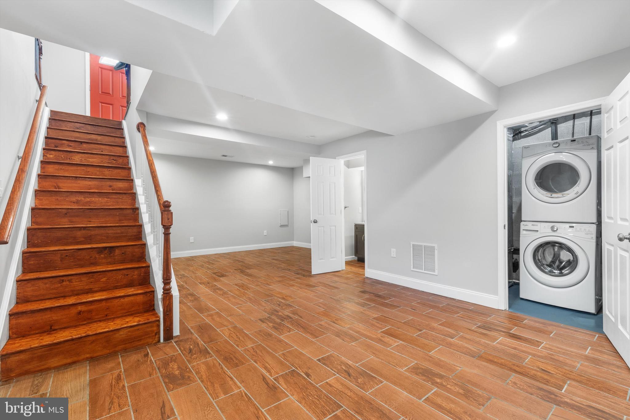 BAR HARBOR MANOR - Residential