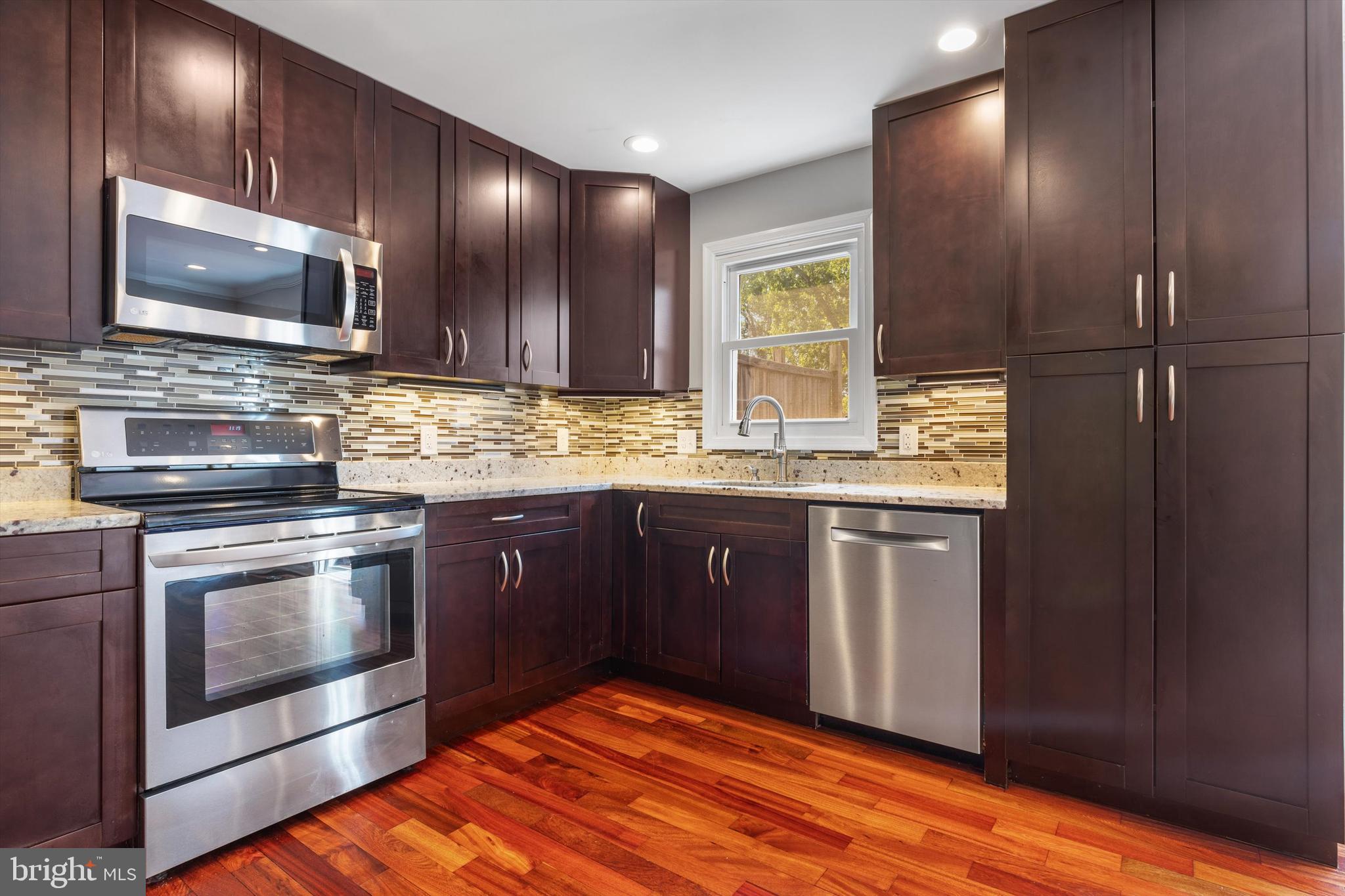 BAR HARBOR MANOR - Residential