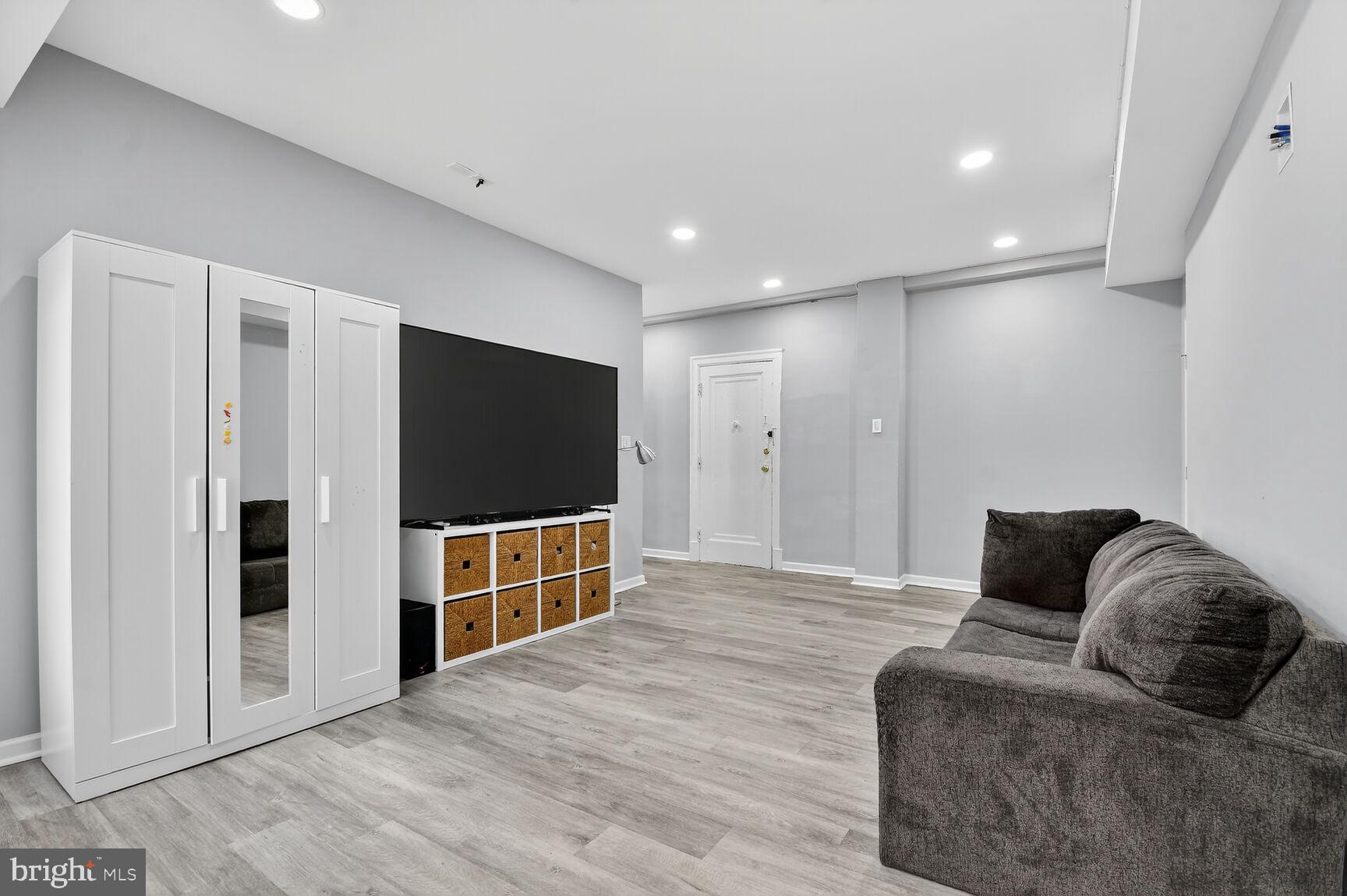 4120 14TH STREET NW 33