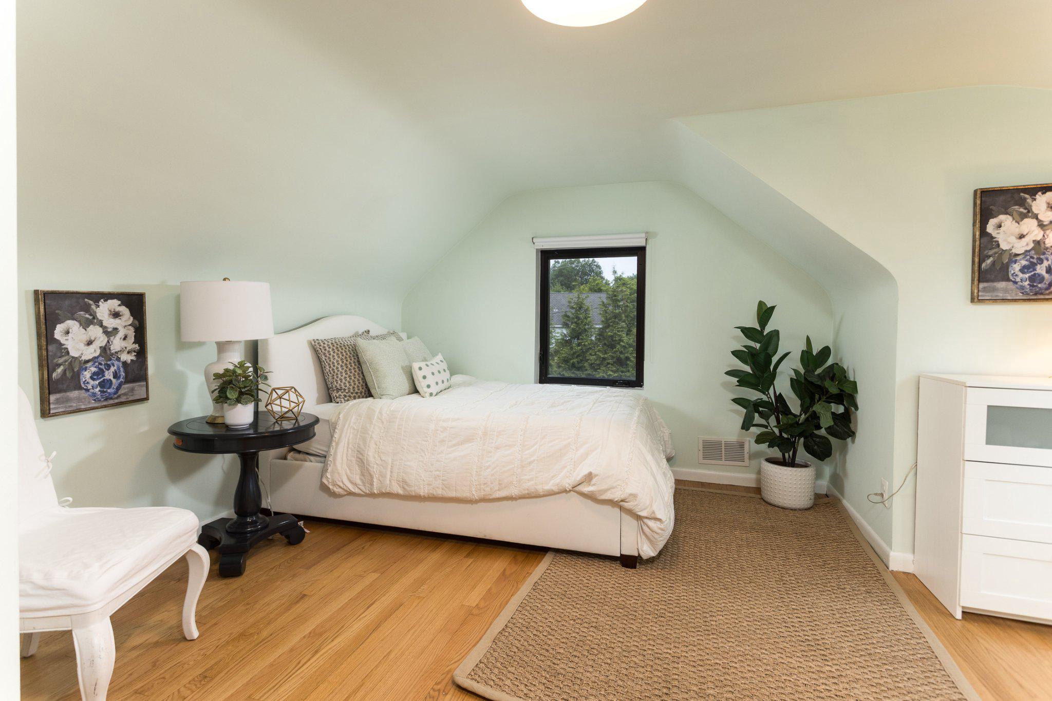 STONELEIGH - Residential