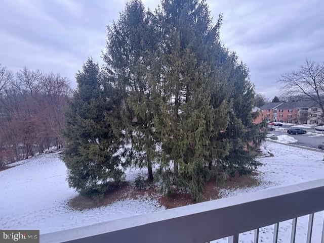 HOLLY HALL - Residential