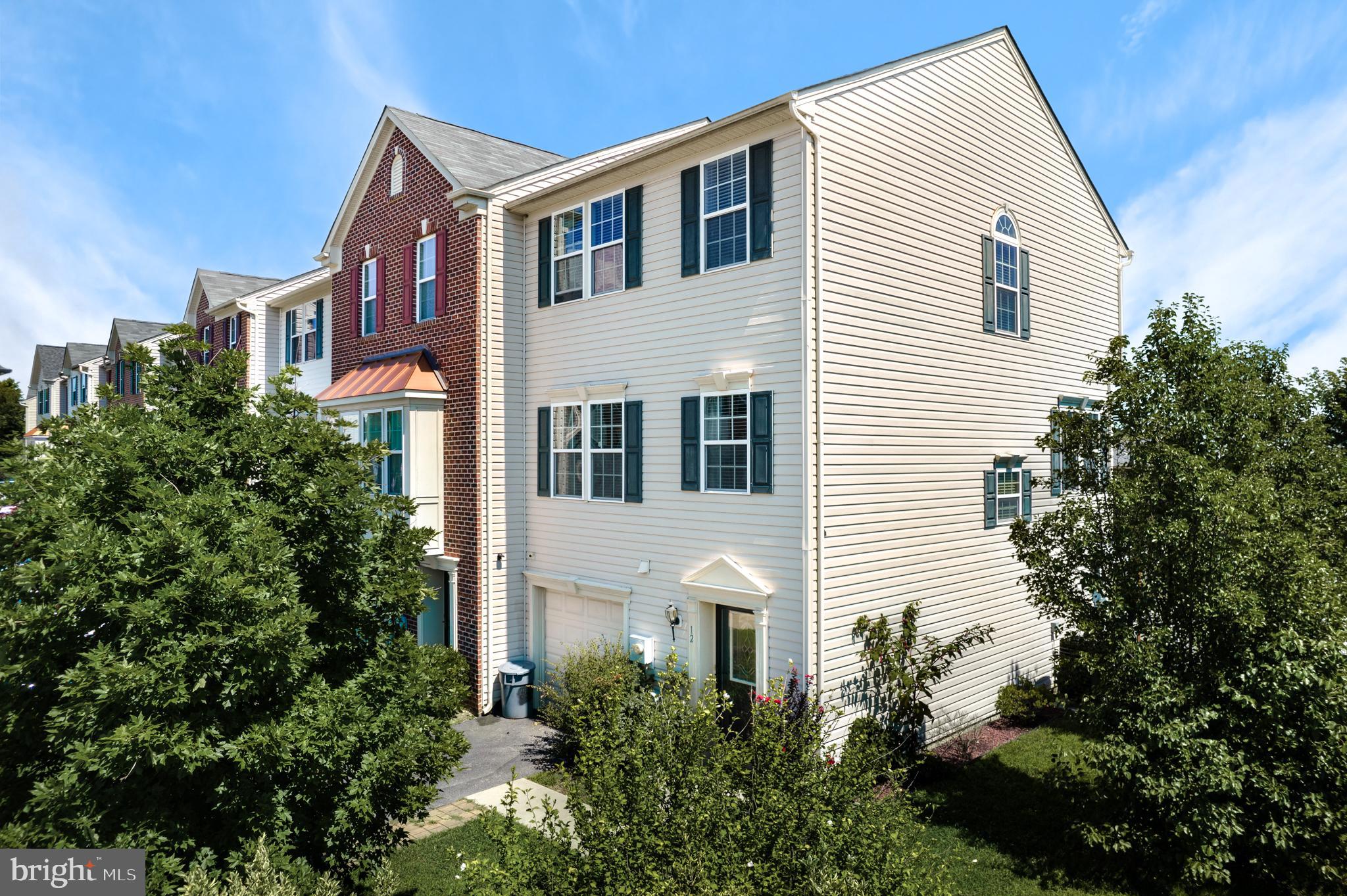 BROOKFIELD ON THE POTOMAC - Residential