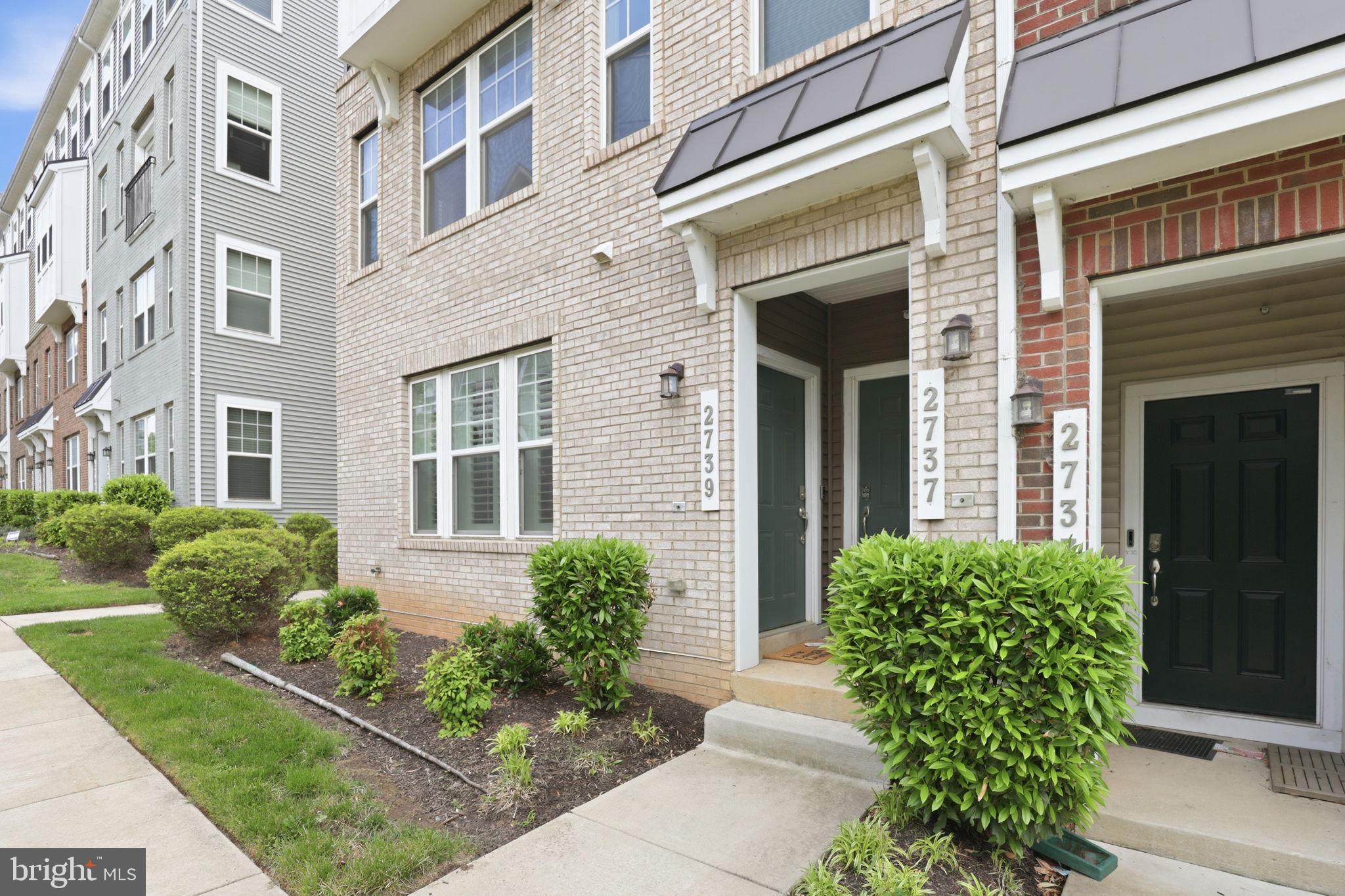 2739 PINEBROOK ROAD