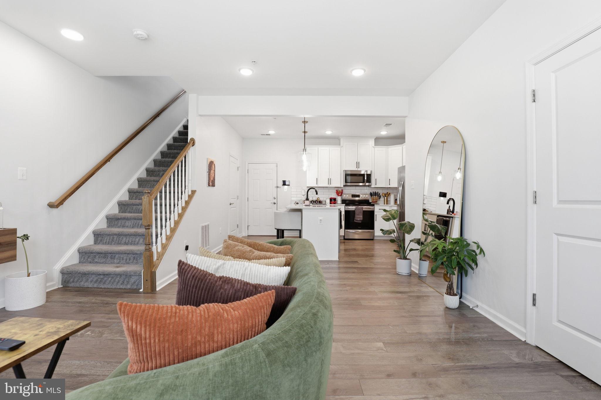 2739 PINEBROOK ROAD