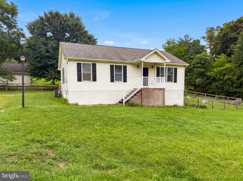 Photo of 8749 Christopher Ln, WARRENTON, VA 20186 (MLS # VAFQ2023684)