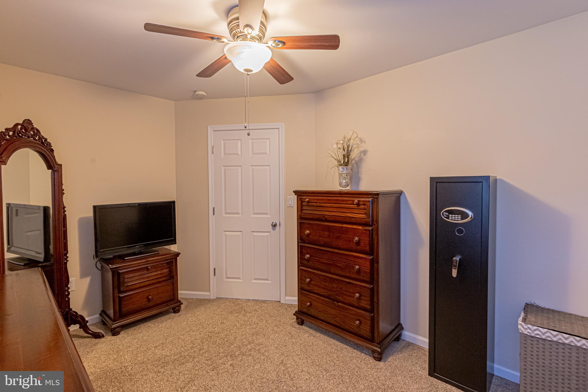 LAKE CAROLINE - Residential