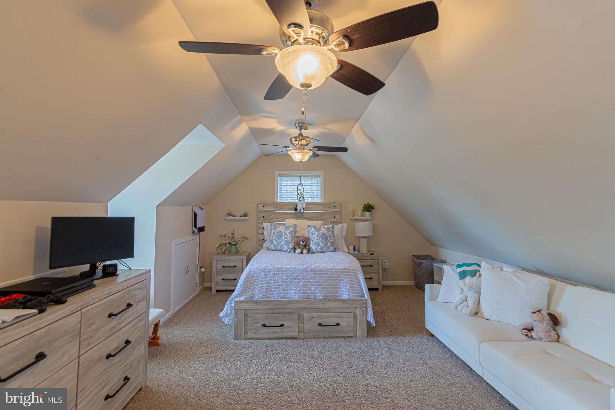 LAKE CAROLINE - Residential