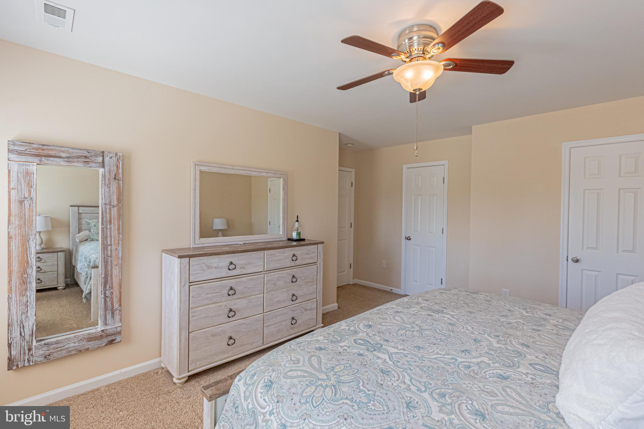 LAKE CAROLINE - Residential