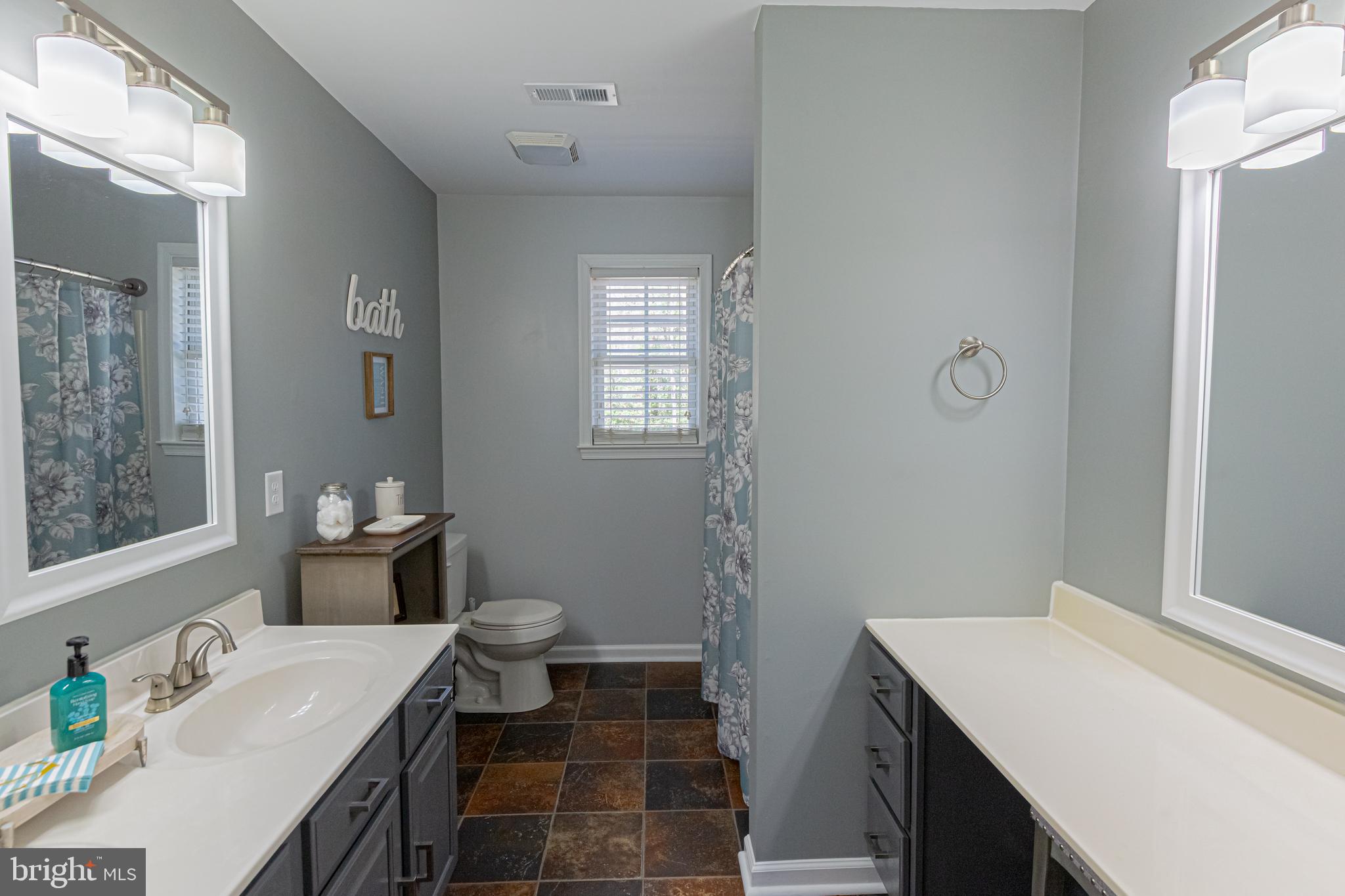 LAKE CAROLINE - Residential