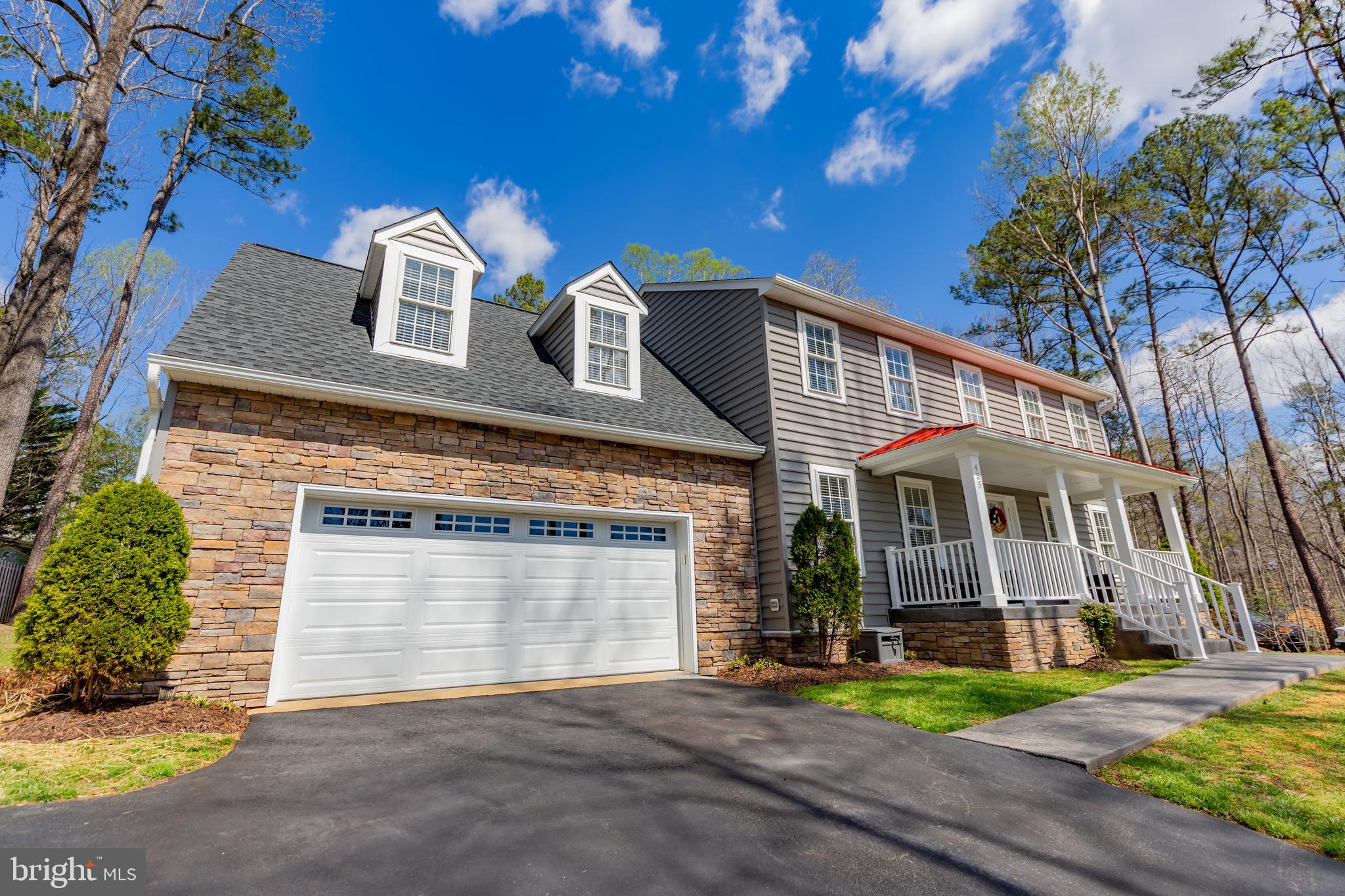 LAKE CAROLINE - Residential