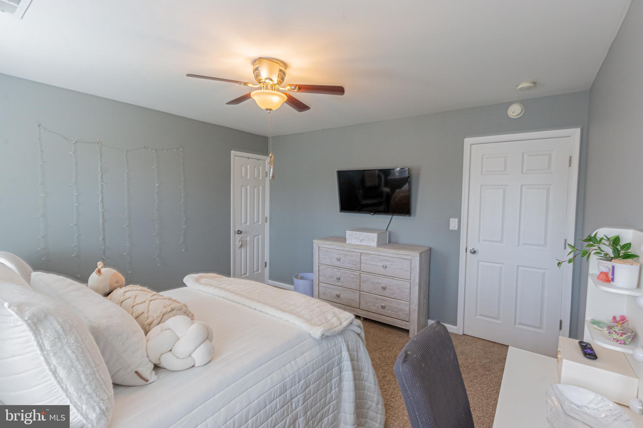 LAKE CAROLINE - Residential