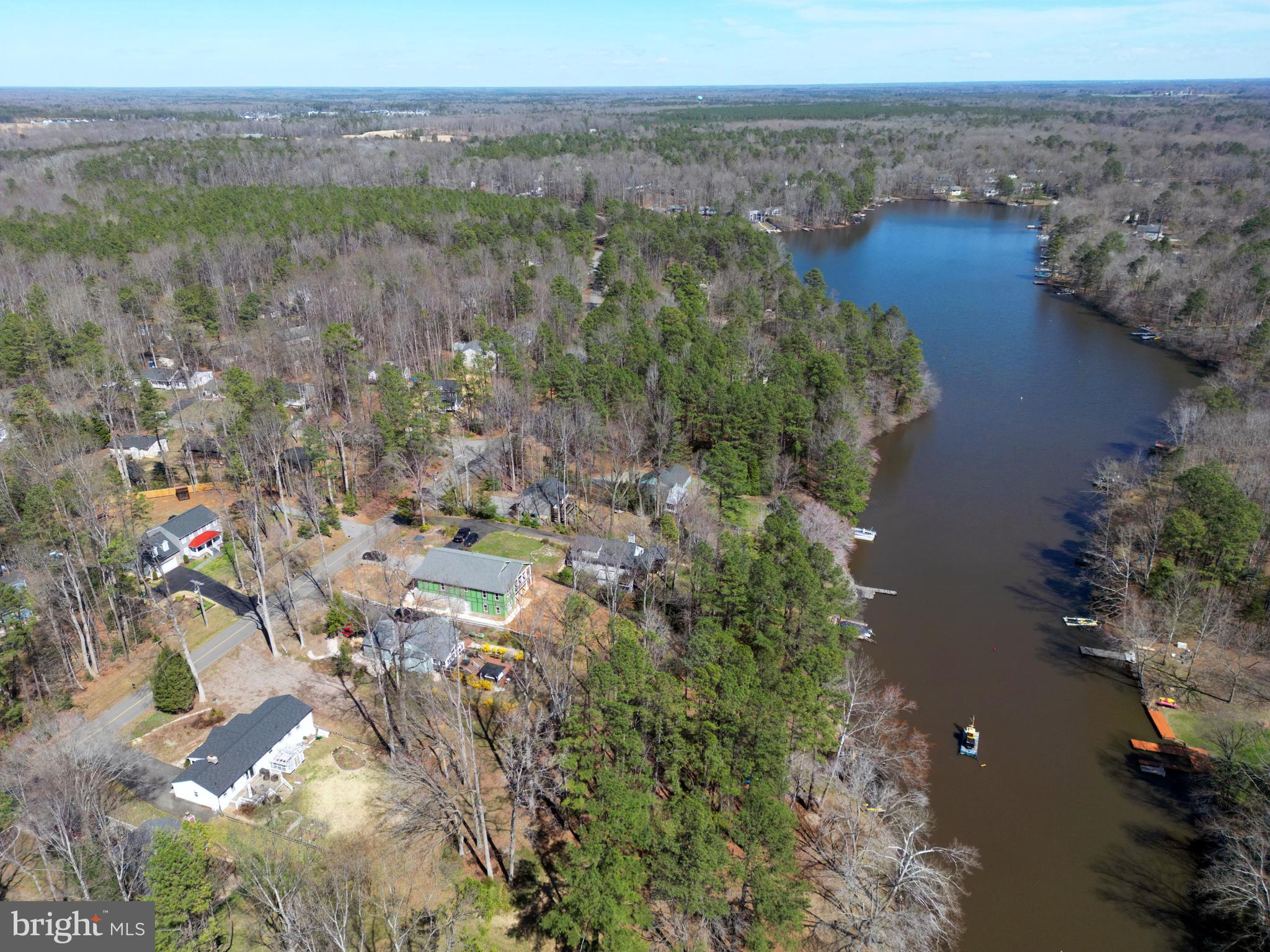 LAKE CAROLINE - Residential