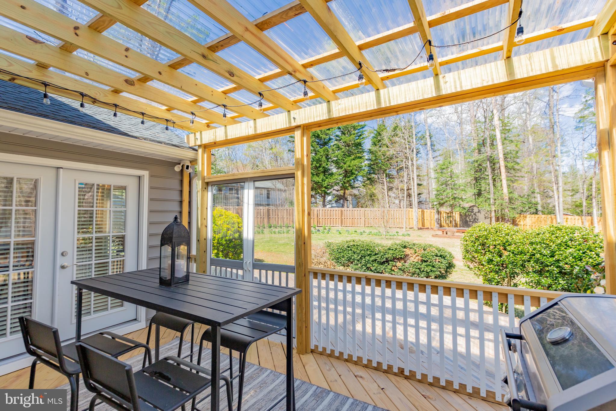 LAKE CAROLINE - Residential