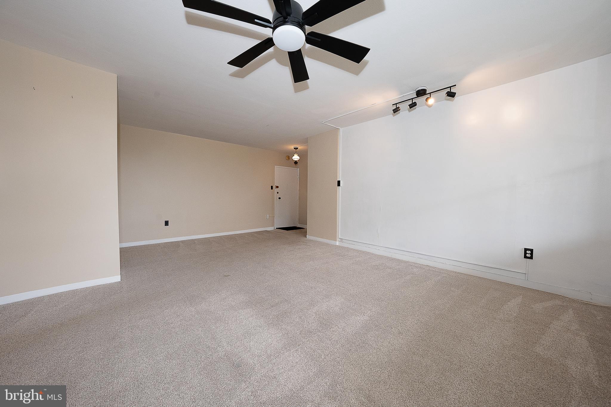 ELKINS PARK HOUSE - Residential