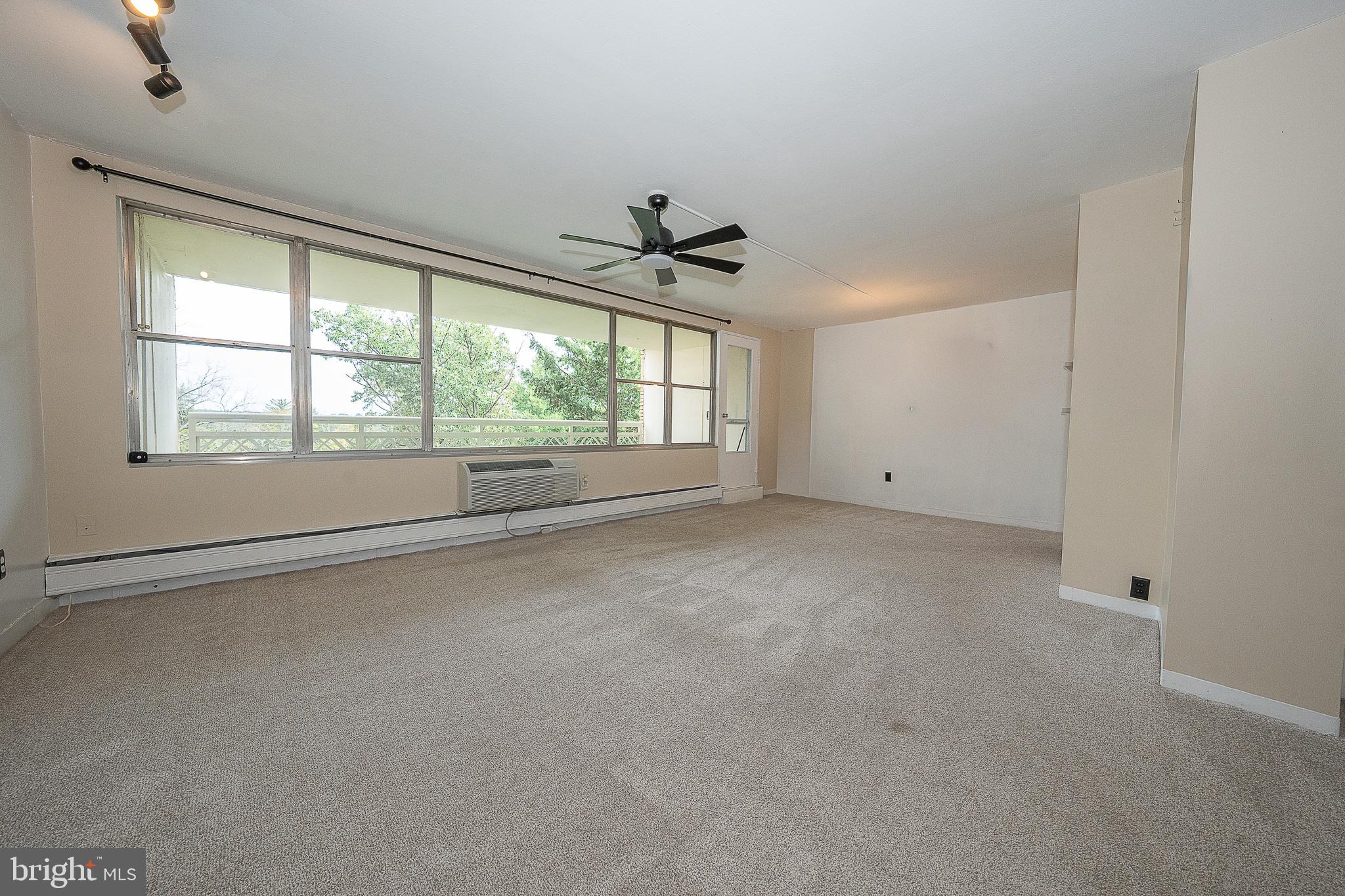 ELKINS PARK HOUSE - Residential